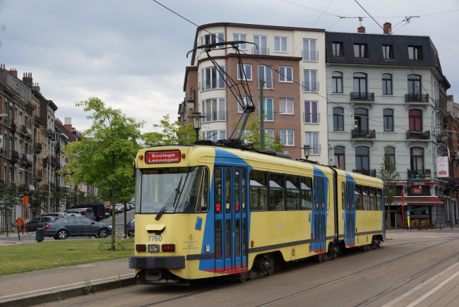 Обои картинки фото техника, трамваи, трамвай, рельсы, улица, город