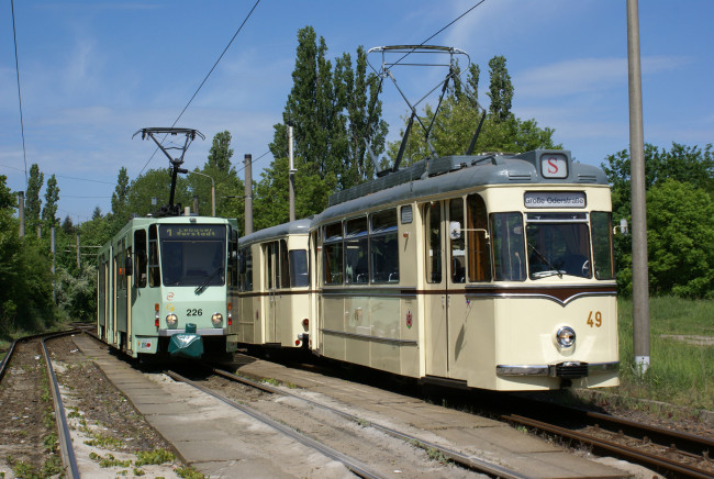 Обои картинки фото техника, трамваи, трамвай, рельсы, улица, город