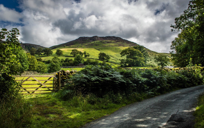 Обои картинки фото природа, дороги, холмы, дорога, калитка