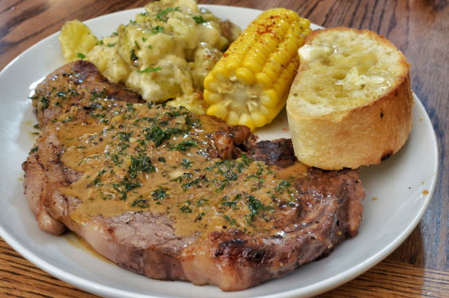 Обои картинки фото еда, мясные блюда, кукуруза, стейк