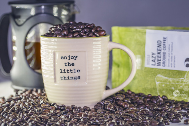 Обои картинки фото еда, кофе,  кофейные зёрна, кружка, зерна