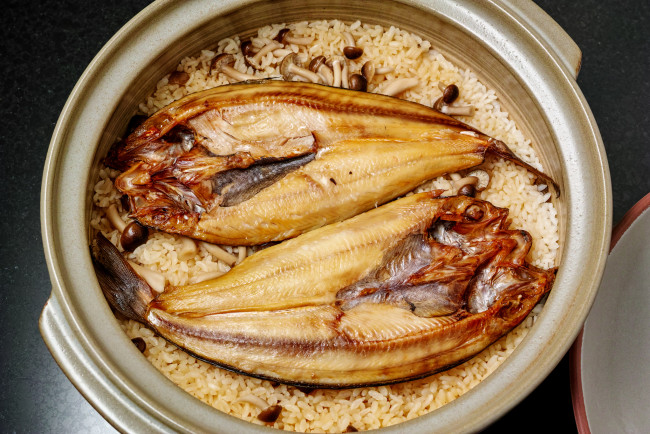 Обои картинки фото еда, рыбные блюда,  с морепродуктами, рыба, рис, грибы