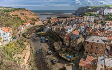 Картинка города -+панорамы море лодки небо канал скалы облака