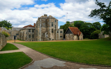 Картинка города -+здания +дома зелень небо трава