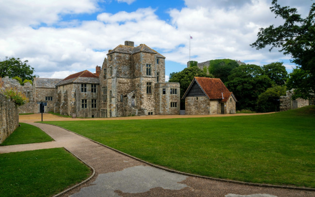 Обои картинки фото города, - здания,  дома, зелень, небо, трава