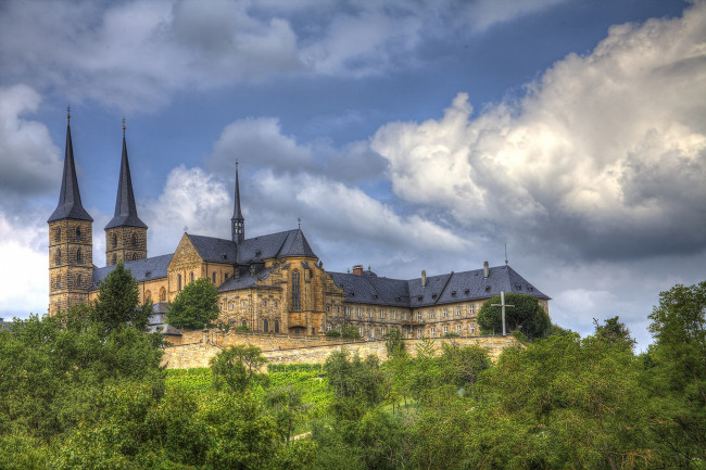 Обои картинки фото michelsberg abbey, города, - католические соборы,  костелы,  аббатства, простор