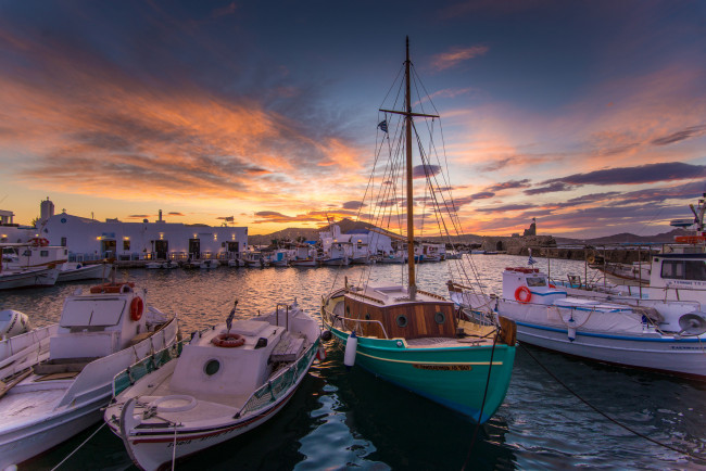 Обои картинки фото корабли, порты ,  причалы, порт, рейд