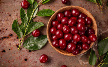 Картинка еда вишня +черешня листья миска вишни спелые