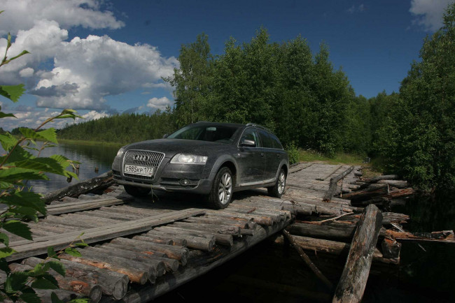 Обои картинки фото автомобили, audi, бревна, мост