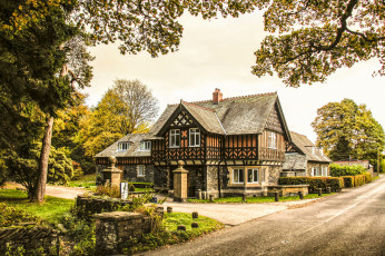 Картинка города -+здания +дома загородный дом