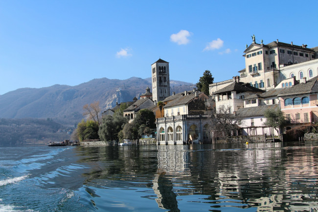 Обои картинки фото isola san giulio, города, - здания,  дома, италия, поселок, остров