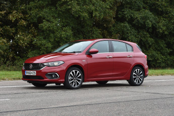 Картинка автомобили fiat tipo 5-door uk-spec