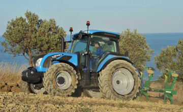 Картинка техника тракторы landini