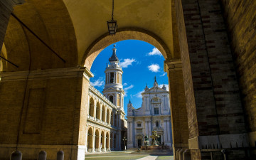 Картинка basilica+of+loreto +italy города -+католические+соборы +костелы +аббатства basilica of loreto italy