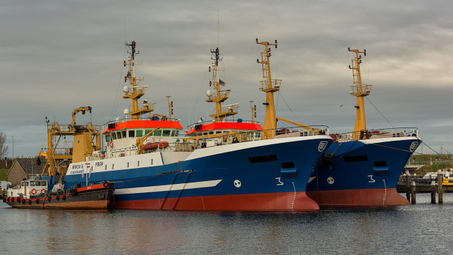 Обои картинки фото корабли, траулеры,  сейнеры,  плавбазы, рыболовы