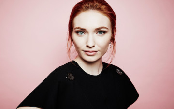 Картинка девушки eleanor+tomlinson рыжая лицо топ