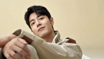 Картинка мужчины xiao+zhan актер лицо куртка