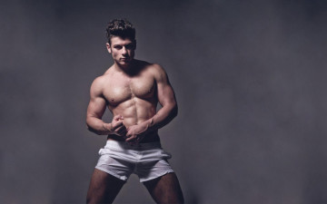 Картинка мужчины -unsort без рубашки мышцы волосы на груди