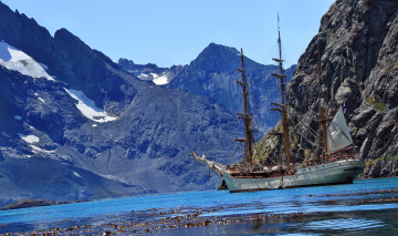 Картинка корабли парусники шхеры море скалы парусник