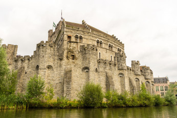 Картинка города -+дворцы +замки +крепости водоем замок