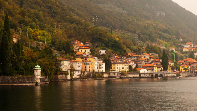 Обои картинки фото lake como lierna италия, города, - улицы,  площади,  набережные, como, lake, озеро, дома, lierna