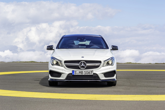 Обои картинки фото автомобили, mercedes-benz, brake, shooting, cla, 45, amg, x117, mercedes, 2015г, светлый
