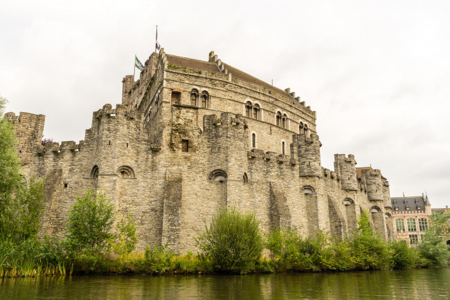 Обои картинки фото города, - дворцы,  замки,  крепости, водоем, замок