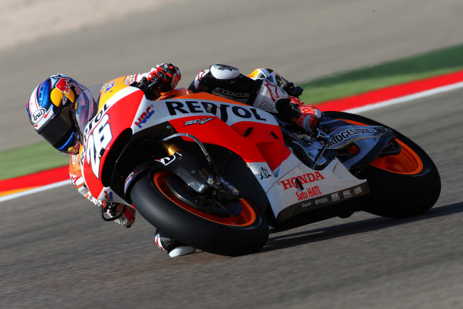 Обои картинки фото спорт, мотоспорт, трасса, экипировка, гонщик, байк