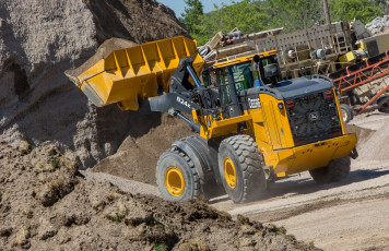 Картинка техника фронтальные+погрузчики john deere