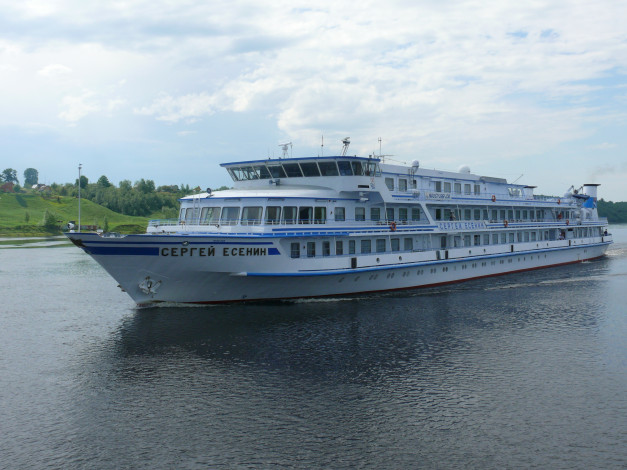 Обои картинки фото сергей есенин, корабли, теплоходы, сергей, есенин, теплоход