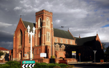 Картинка города -+католические+соборы +костелы +аббатства собор