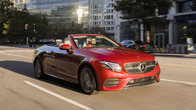 Обои картинки фото mercedes-benz e class e400 cabrio 2018, автомобили, выставки и уличные фото, красный, 2018, cabrio, e400, lass, e, mercedes-benz