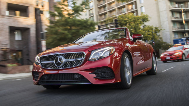 Обои картинки фото mercedes-benz e class e400 cabrio 2018, автомобили, выставки и уличные фото, cabrio, e400, lass, e, mercedes-benz, красный, 2018
