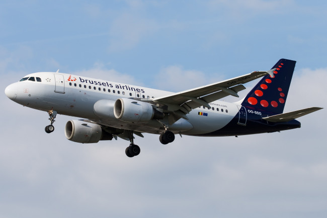 Обои картинки фото airbus a319, авиация, пассажирские самолёты, авиалайнер