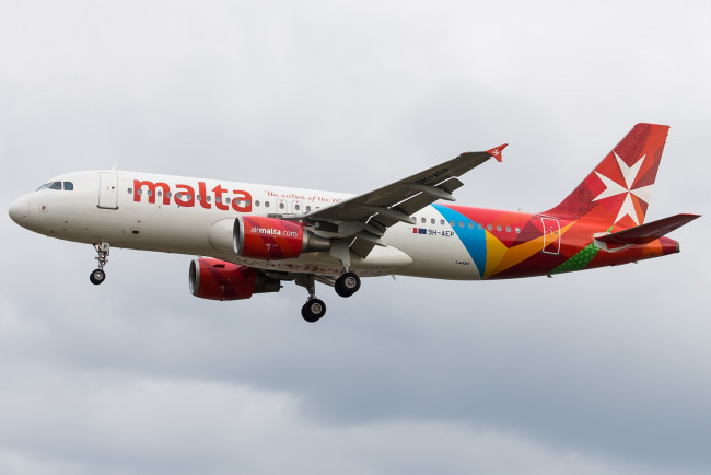 Обои картинки фото airbus a320, авиация, пассажирские самолёты, авиалайнер