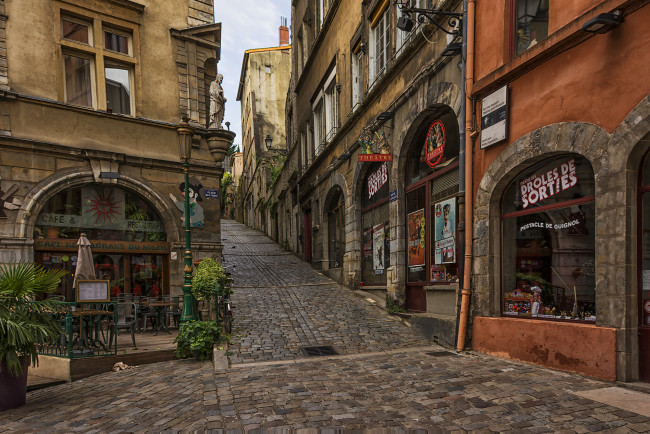 Обои картинки фото old town,  lyon,  france, города, лион , франция, улица