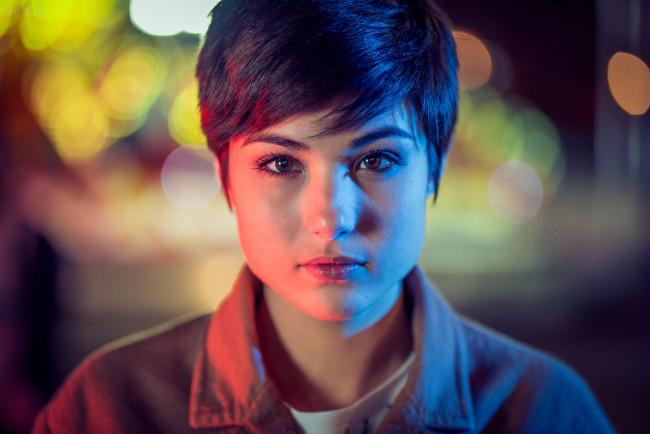 Обои картинки фото giorgia soleri, девушки, giorgia, soleri, лицо, портрет, италия, итальянка, макияж, татуировка, тату, девушка, модель, брюнетка, красотка, поза, флирт, стройная, сексуальная, фигура