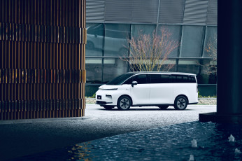 Картинка автомобили levc