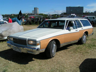 Картинка chevrolet автомобили выставки уличные фото