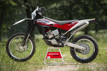 Картинка мотоциклы husqvarna