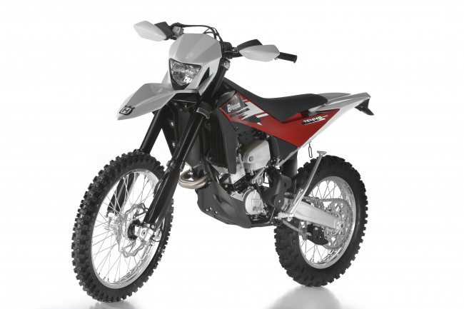 Обои картинки фото мотоциклы, husqvarna