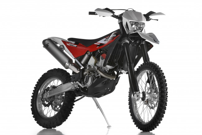 Обои картинки фото мотоциклы, husqvarna