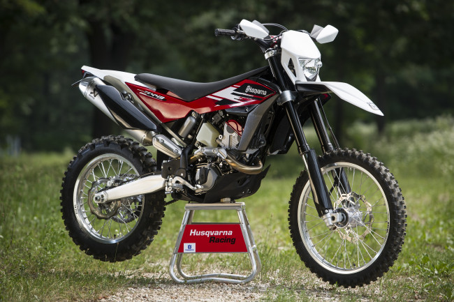 Обои картинки фото мотоциклы, husqvarna