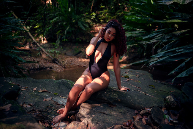 Обои картинки фото девушка, девушки, -unsort , брюнетки, темноволосые, модель