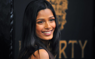 Картинка freida+pinto девушки freida pinto девушка модель актриса брюнетка смуглая макияж лицо взгляд портрет красотка