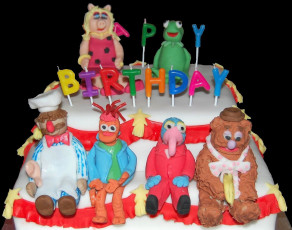 обоя праздничные, день рождения, торт, фигурки