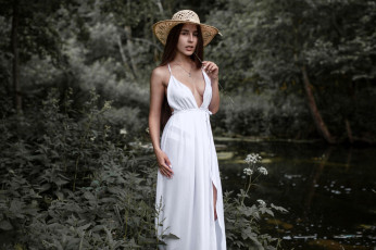 Картинка девушки надежда+звёздочкина река брюнетка шляпа