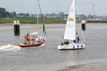 Картинка корабли разные+вместе яхта катер