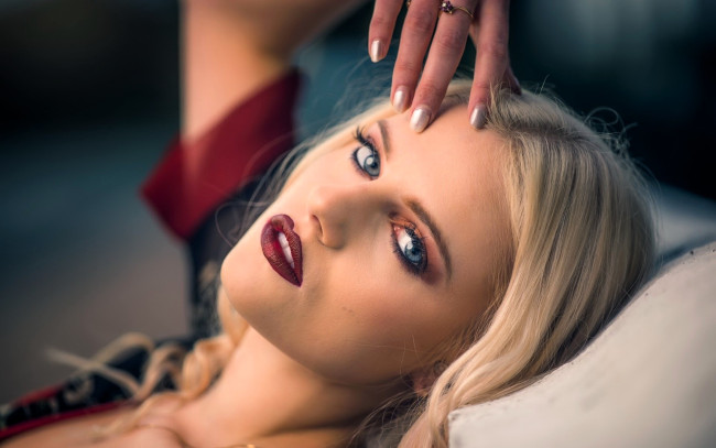 Обои картинки фото девушки, - лица,  портреты, блондинка, лицо