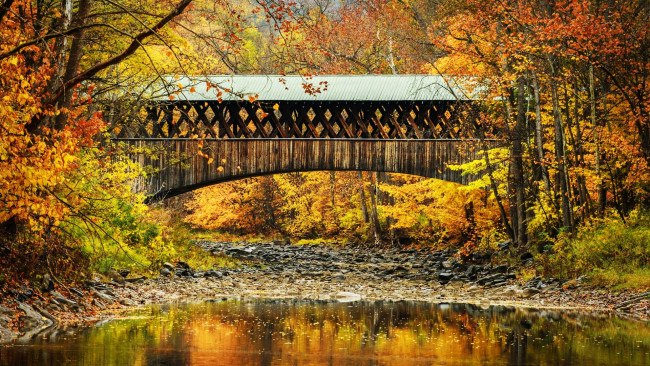 Обои картинки фото covered bridge near blenheim, state of new york, города, - мосты, covered, bridge, near, blenheim, state, of, new, york